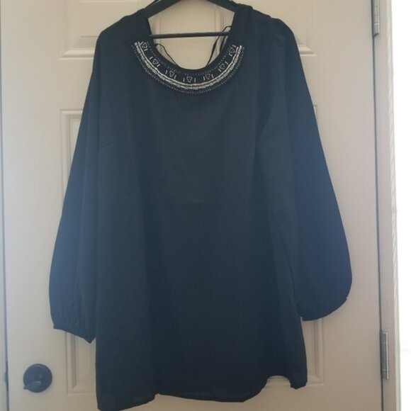 Point Zero tunic top with beaded neckline open bac - Picture 5 of 11